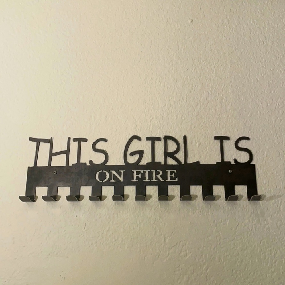 Girl’s bedroom wall hooks